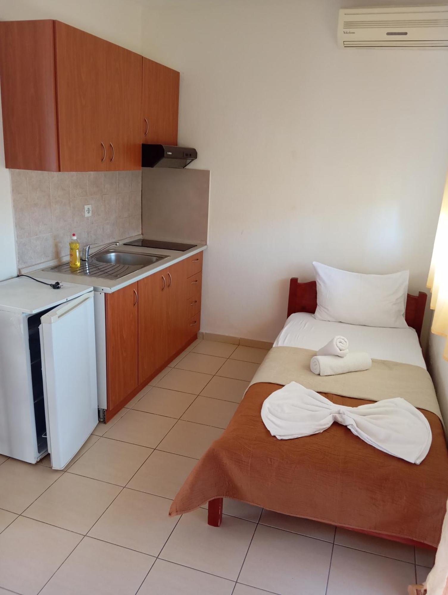 Apartments Gregory & George Ханиоти Экстерьер фото